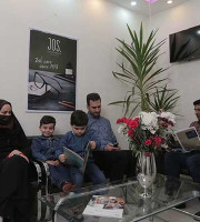 معاینه چشم بیماران در مرکز اپتومتری آیت اللهی